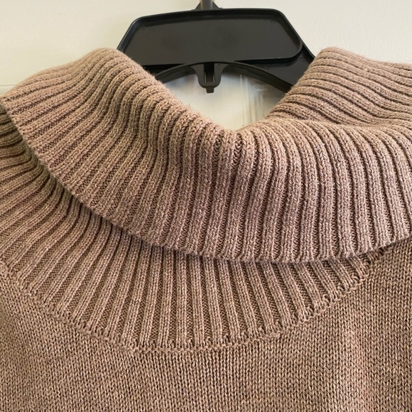 Sweater - Picture 2 of 3